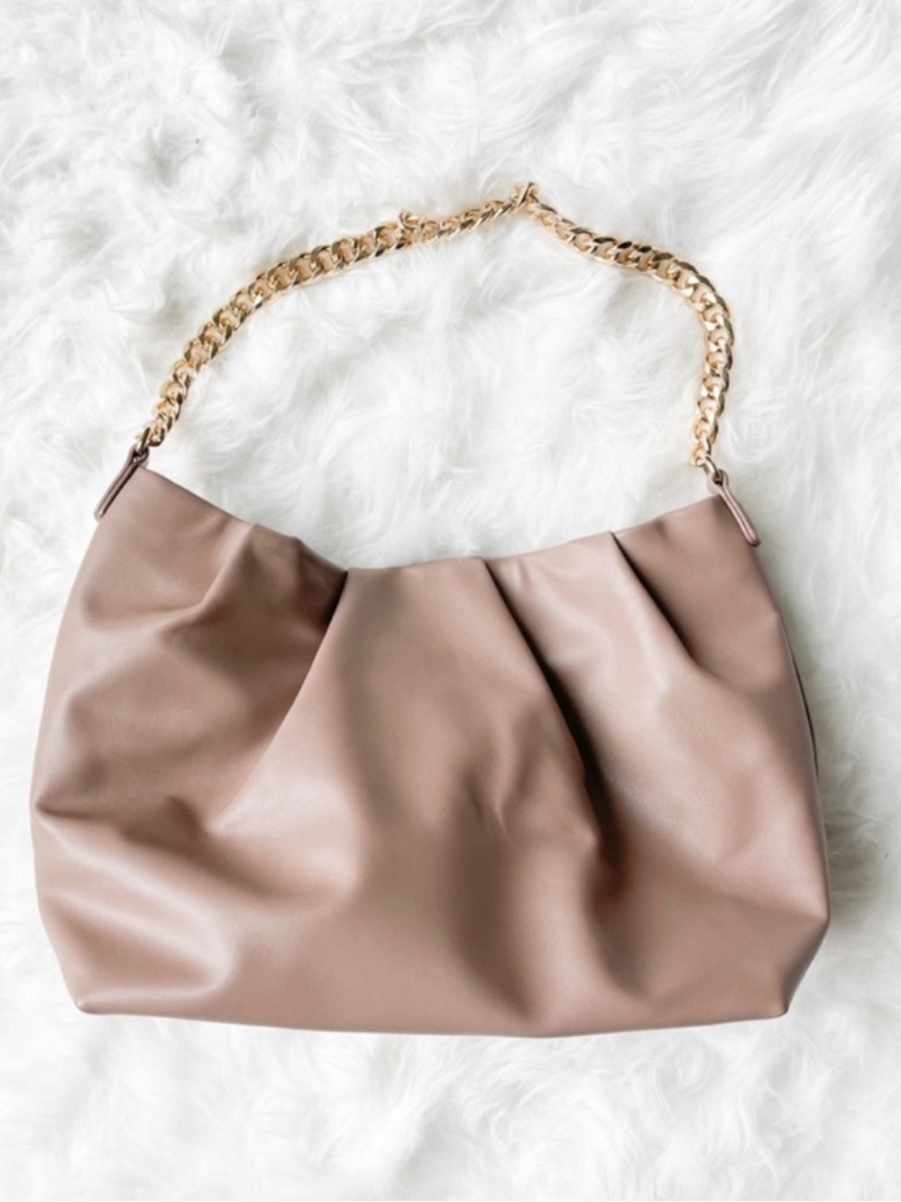 Moda luxe Taupe Slouchy
Chain Strap Shoulder Bag